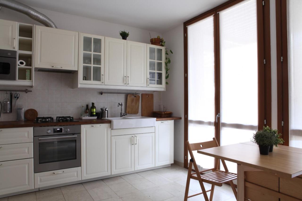 Terrace Apartment Close To Metro Station Milán Exterior foto